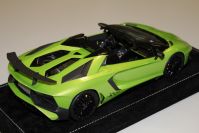 MR Collection 2015 Lamborghini Lamborghini Aventador LP750-4 Roadster SV - VERDE ITHACA - Ithaca Green