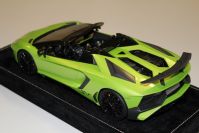 MR Collection 2015 Lamborghini Lamborghini Aventador LP750-4 Roadster SV - VERDE ITHACA - Ithaca Green