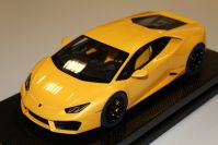 MR Collection 2016 Lamborghini Lamborghini Huracan LP580-2 - GIALLO MIDAS - LUXURY - Yellow