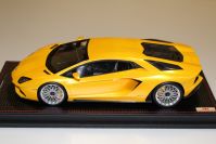 MR Collection 2016 Lamborghini Lamborghini Aventador S - NEW GIALLO ORION - Orion Yellow