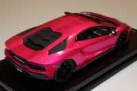 MR Collection  Lamborghini Lamborghini Aventador S - PINK FLASH / BLACK - #01/10 Pink Flash