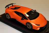 MR Collection 2017 Lamborghini Lamborghini Huracan Performante - ARANCIO ANTHAEUS - Orange Matt
