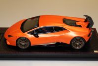 MR Collection 2017 Lamborghini Lamborghini Huracan Performante - ARANCIO ANTHAEUS - Orange Matt