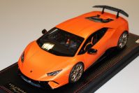 MR Collection 2017 Lamborghini Lamborghini Huracan Performante - ARANCIO ANTHAEUS - Orange Matt