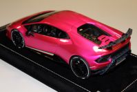 MR Collection  Lamborghini Lamborghini Huracan Performante - PINK FLASH - Pink Flash