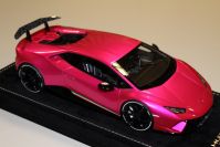 MR Collection  Lamborghini Lamborghini Huracan Performante - PINK FLASH - Pink Flash