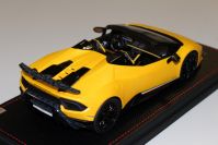 MR Collection  Ferrari Lamborghini Huracan Performante Spyder - GIALLO HORUS MATT - Yellow Matt