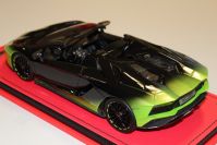 MR Collection  Lamborghini Lamborghini Aventador S Roadster - 50th Japan - VERDE Ithaca Green