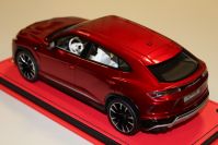 MR Collection  Lamborghini Lamborghini URUS - PEARL RED MET - Red Metallic