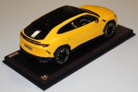 MR Collection  Lamborghini Lamborghini URUS Pearl Capsule - GIALLO INTI - Yellow Metallic