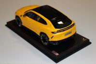 MR Collection  Lamborghini Lamborghini URUS Pearl Capsule - GIALLO INTI - Yellow Metallic