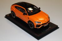 MR Collection  Lamborghini Lamborghini URUS Pearl Capsule - ARANCIO BOREALIS - Orange Metallic