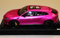 MR Collection  Lamborghini Lamborghini URUS - PINK FLASH - Pink Flash