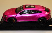 MR Collection  Lamborghini Lamborghini URUS - PINK FLASH - Pink Flash