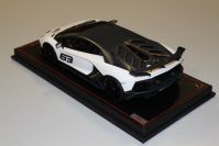 MR Collection  Lamborghini Lamborghini Aventador SVJ #63 - BIANCO PHANES - White