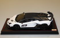 MR Collection  Lamborghini Lamborghini Aventador SVJ #63 - BIANCO PHANES - White