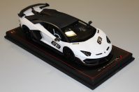 MR Collection  Lamborghini Lamborghini Aventador SVJ #63 - BIANCO PHANES - White