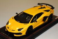 MR Collection  Lamborghini Lamborghini Aventador SVJ - GIALLO ORION - Yellow Metallic