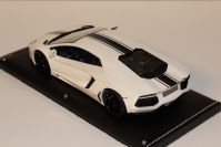 MR Collection 2011 Lamborghini Lamborghini Aventador LP700-4 - CANOPUS WHITE GLOSS / BLAC Canopus White