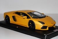 MR Collection 2011 Lamborghini Lamborghini Aventador LP700-4 - MATT YELLOW - Yellow Matt