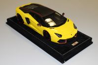 MR Collection  Lamborghini Lamborghini Aventador LP700-4 Pirelli - GIALLO SPICA - Yellow