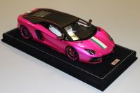 MR Collection  Lamborghini Lamborghini Aventador LP700-4 Pirelli - PINK FLASH - O Pink Flash