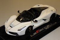 BBR Models 2017 Ferrari Ferrari LaFerrari Aperta - ITALIAN WHITE MATT - #01/15 - CAS White