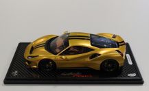 BBR Models  Ferrari Ferrari 488 PISTA - GOLD GLOSS / CARBON - Gold