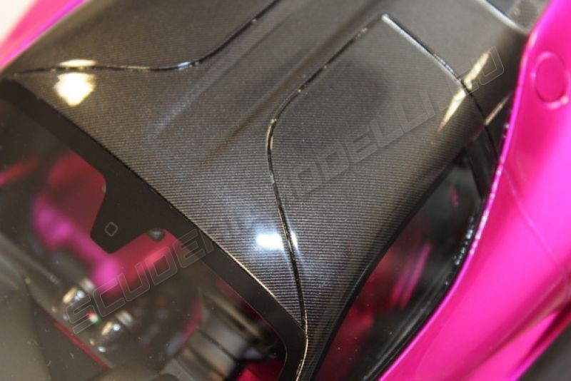 BBR Models Ferrari LaFerrari - PINK FLASH / CARBON