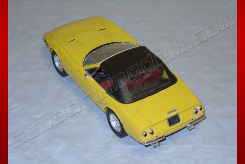 Solido 1/18 – Ferrari 365 GTS/4 Daytona Rouge 1968 – Très Bon état + Boîte