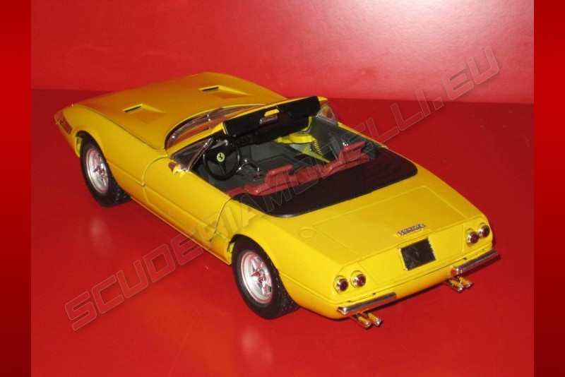 Miniature Solido 1/18 - Ferrari 365 GTS/4 Daytona Jaune - Occasion En Boîte
