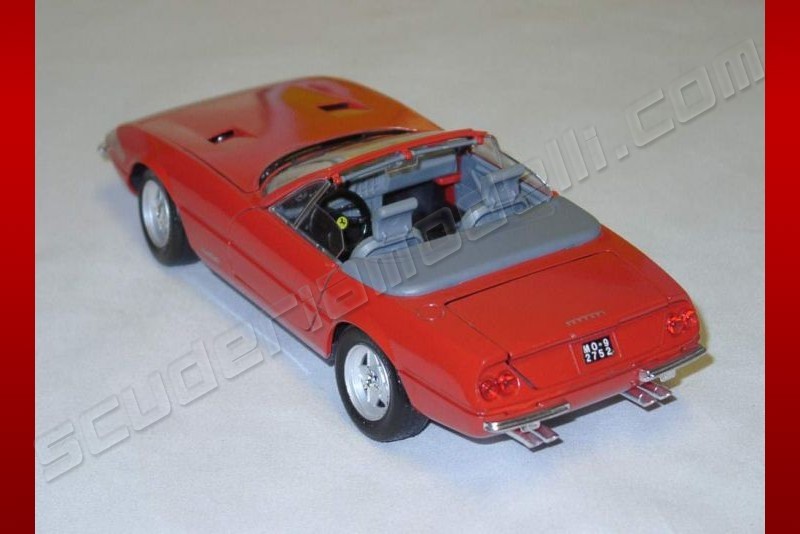 Modèle Réduit Ferrari Daytona 365 GTS4 1969 Jaune 1/18 Techno Giodi - Occasion Collector